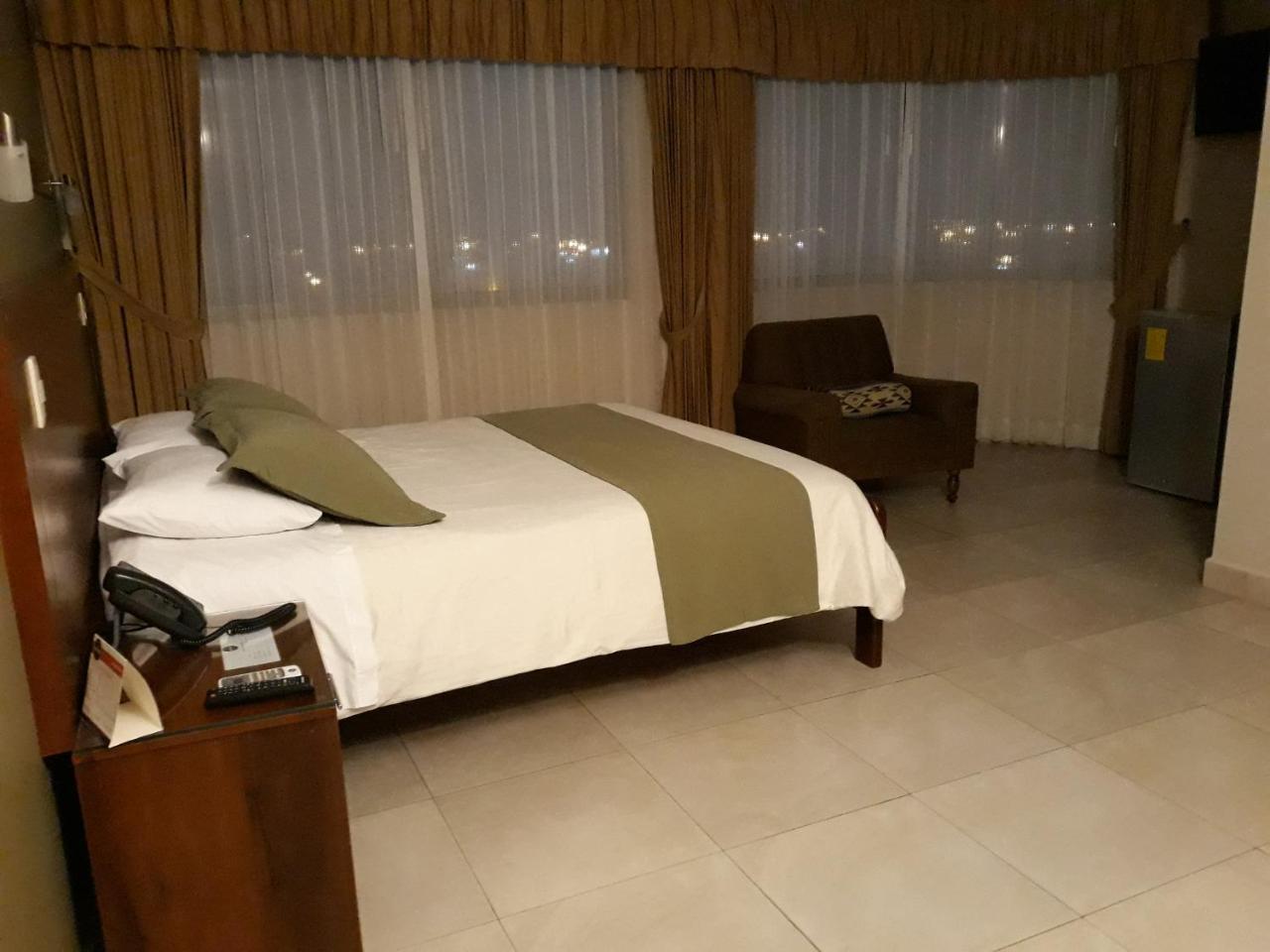 Hotel Puerto Banana El Guabo Екстер'єр фото